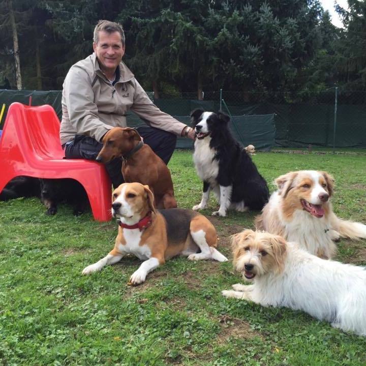 Jürgen Wiesner mit Hunden